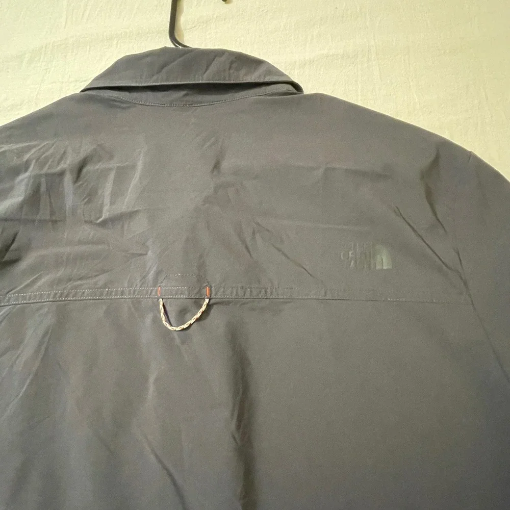The North Face Mens XL Charcoal Short Sleeve Button Up Stretch‎ Hiking Shirt